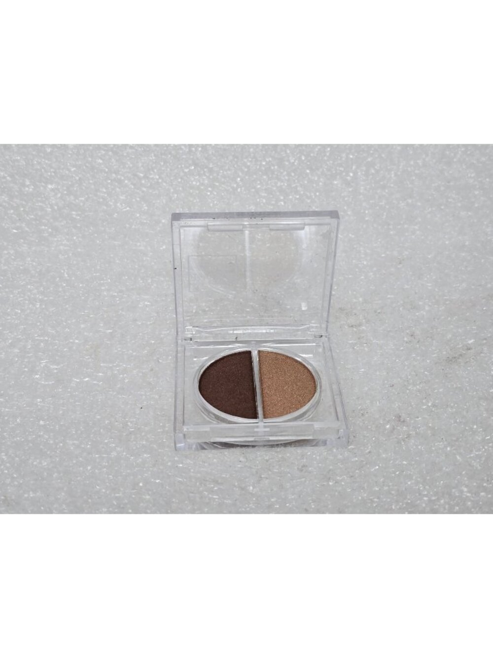 M2U NYC Eyeshadow Duo Cobble Hill 2 Shades Compact Case Professional Makeup